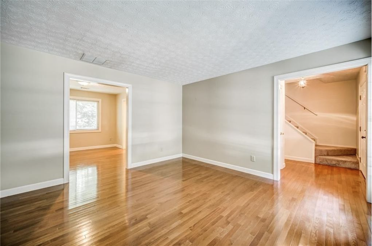 10385 Rillridge Ct #NA - Photo 6 of 17