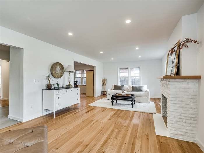 2708 Nw 34th St #NA - Photo 6 of 33