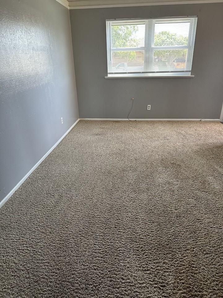 4034 Hooper Dr #NA - Photo 2 of 17