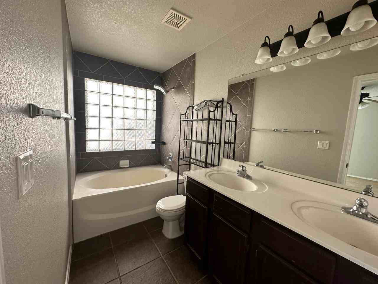 11336 Bullseye St #4 - Photo 2 of 16