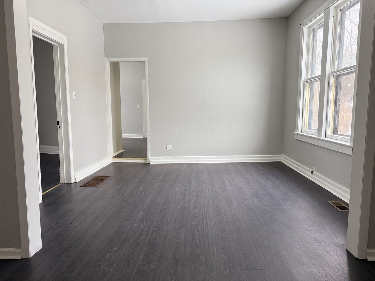 9209 S Woodlawn Ave #2 - Photo 2 of 20