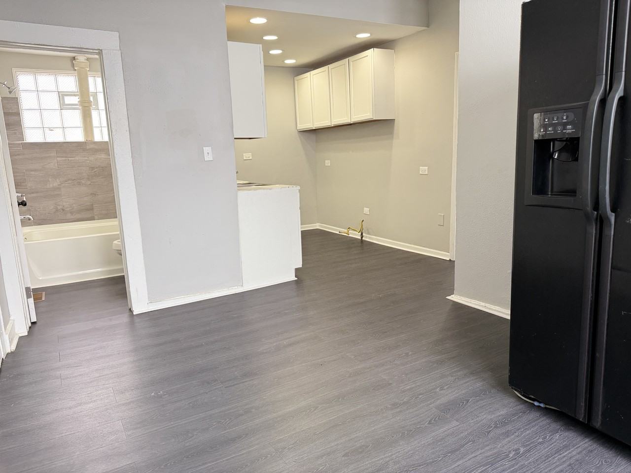 9209 S Woodlawn Ave #2 - Photo 4 of 20