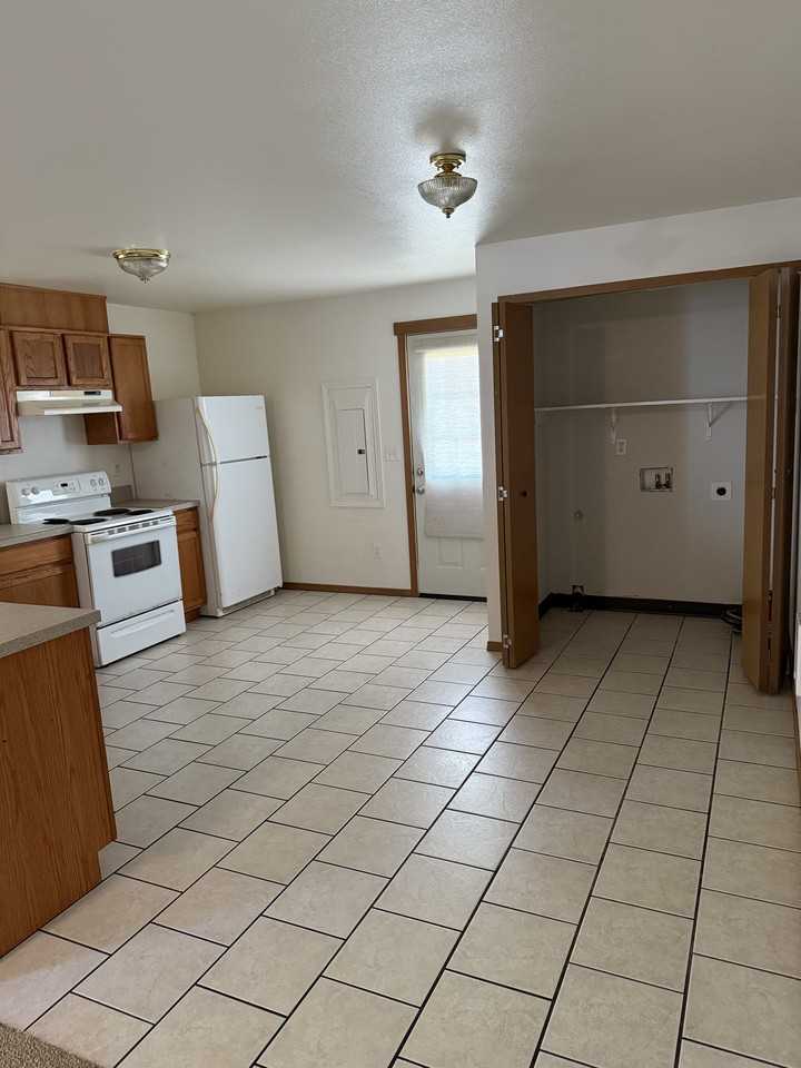 611 California St #1 - Photo 3 of 9