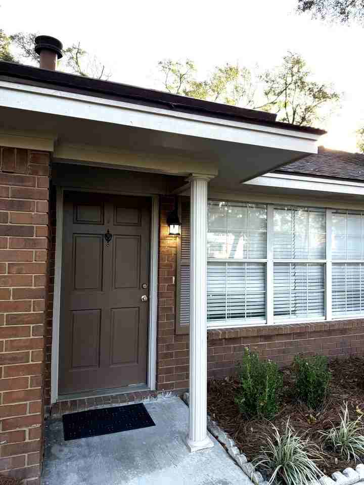 1008 Old Oatland Island Rd #1 - Photo 3 of 44