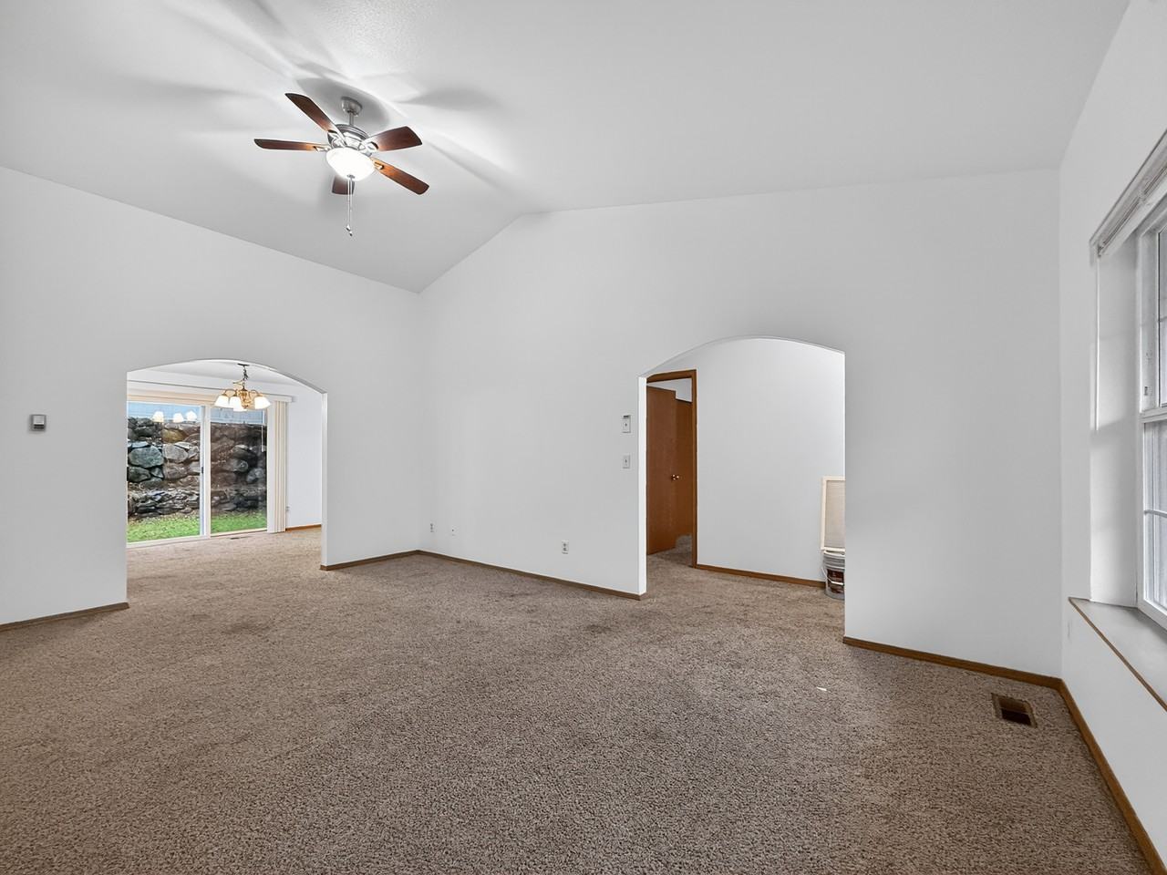 15210 95th Avenue Ct E #15210 - Photo 4 of 19