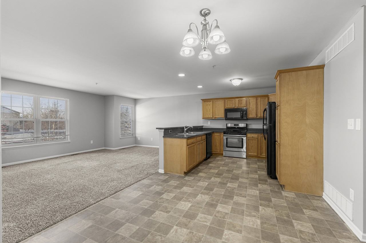 13165 Turnberry Ct #1 - Photo 6 of 38