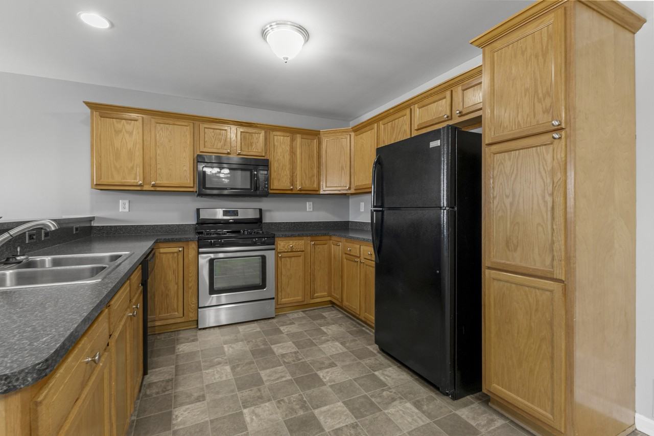 13165 Turnberry Ct #1 - Photo 6 of 31