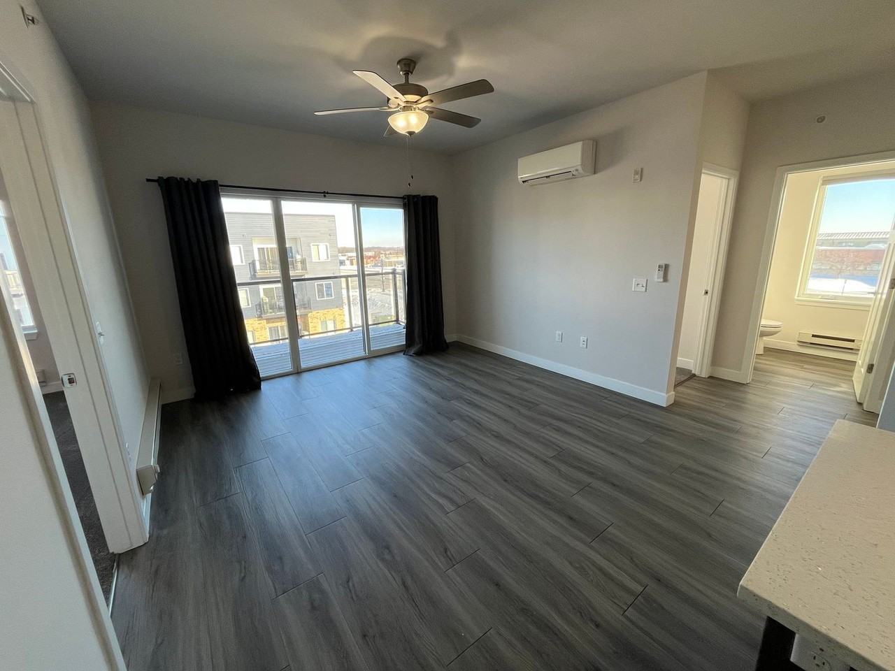 Cottage Grove Commons: 1400 N Windsor - Photo 3 of 50