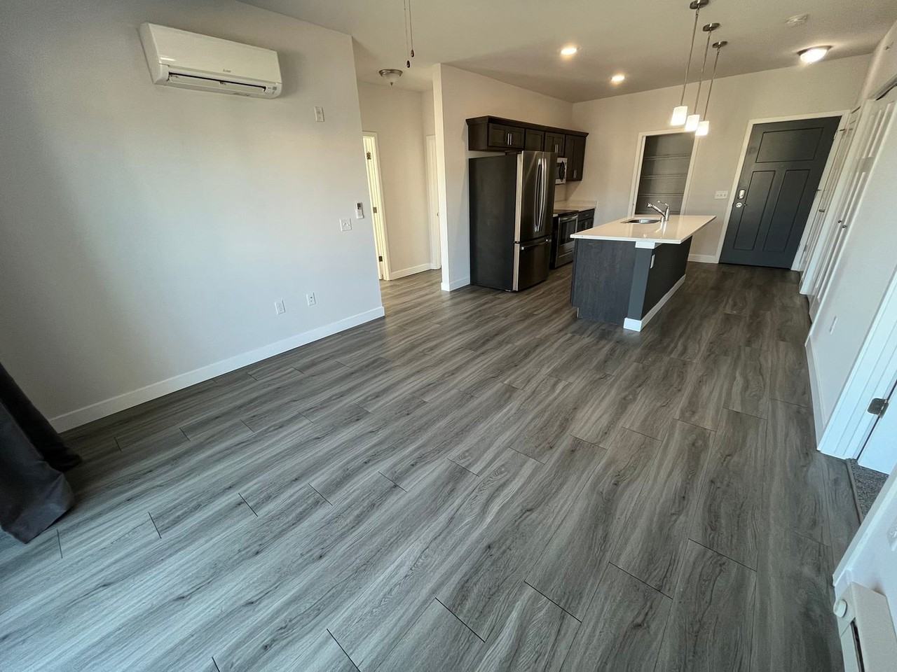 Cottage Grove Commons: 1400 N Windsor - Photo 4 of 50