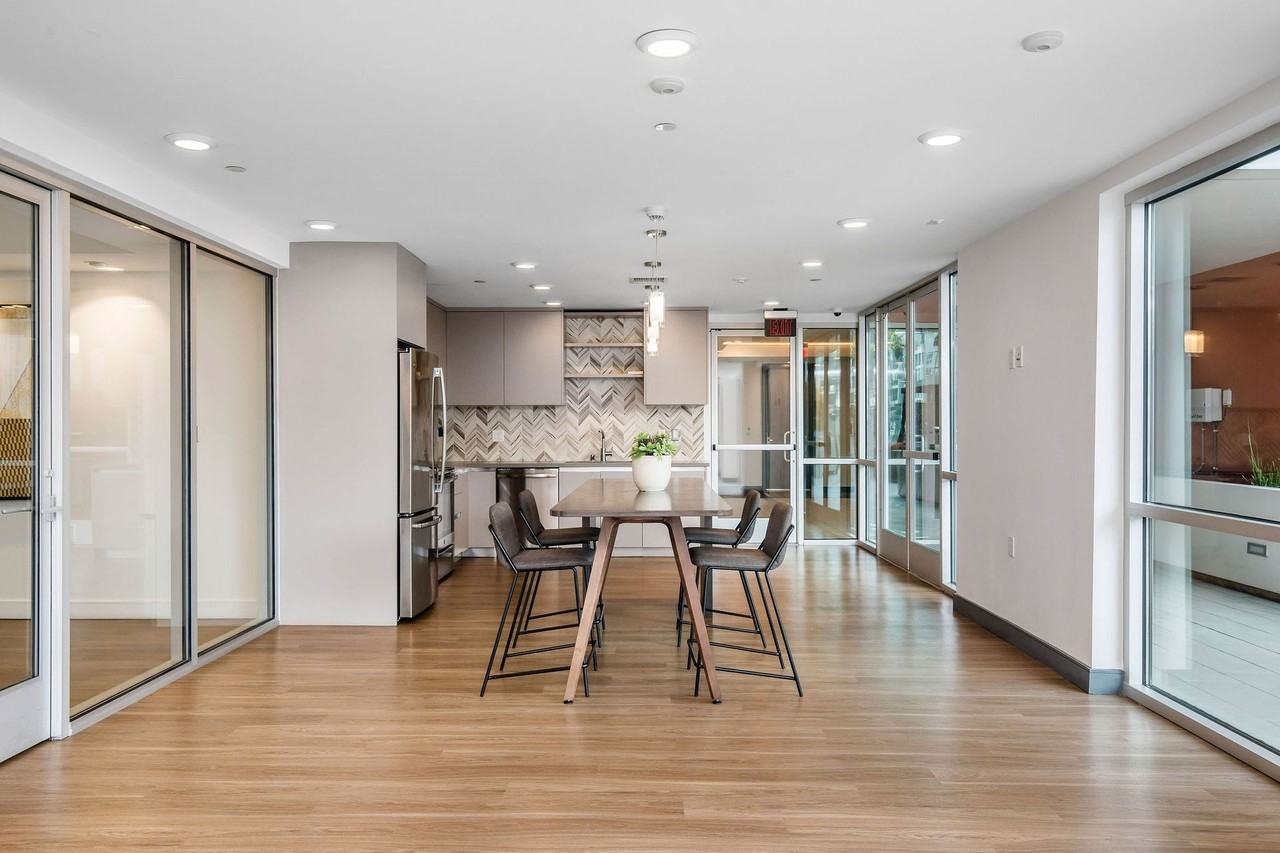 Rhys Building - Photo 5 of 50