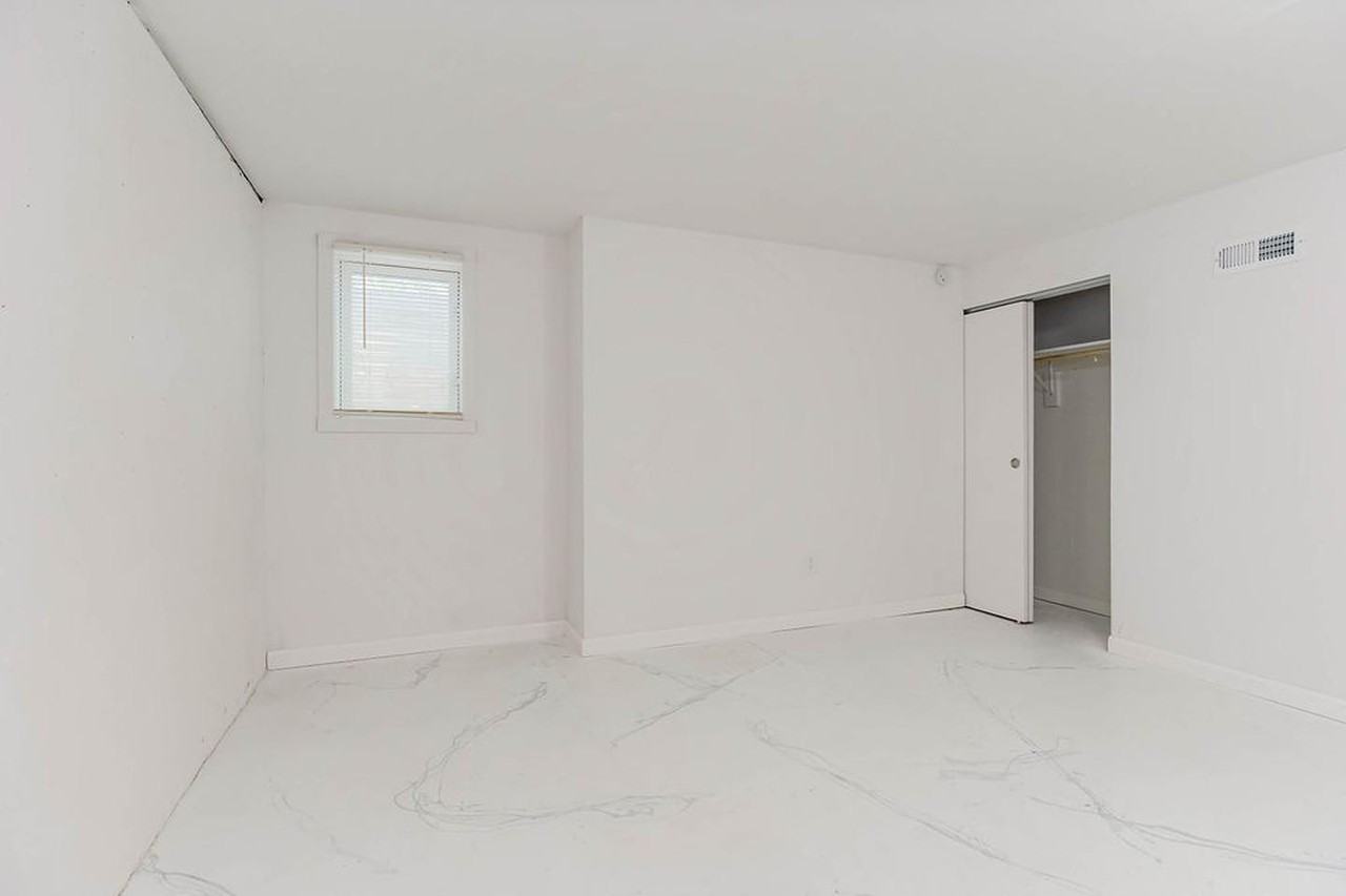 411 E Gudgell Ave - Photo 2 of 26