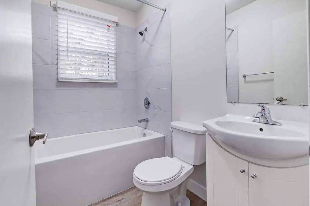 Victoria Arms - Photo 5 of 8