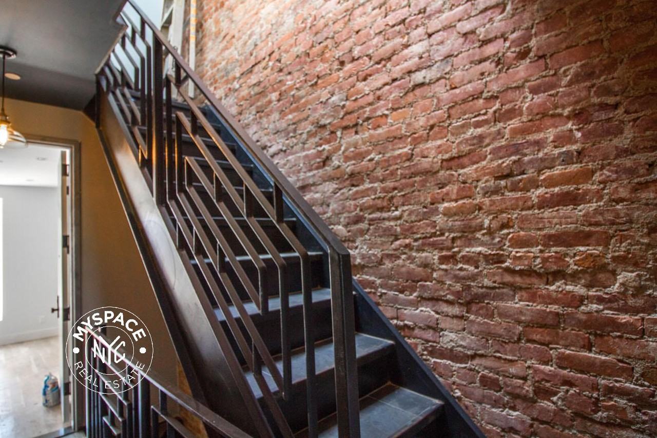 905 Sterling Pl #4B - Photo 4 of 6