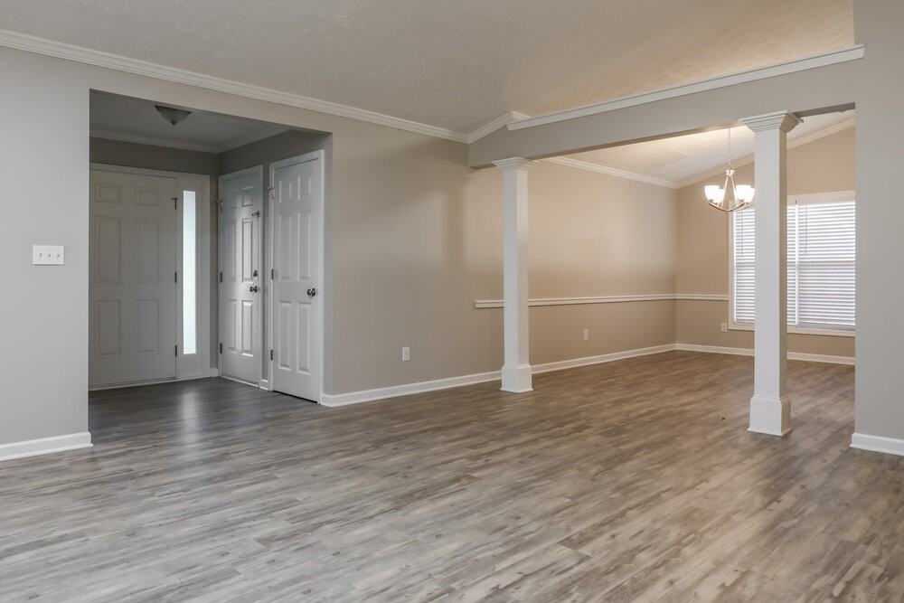 752 Fairmont Park Dr - Photo 5 of 17