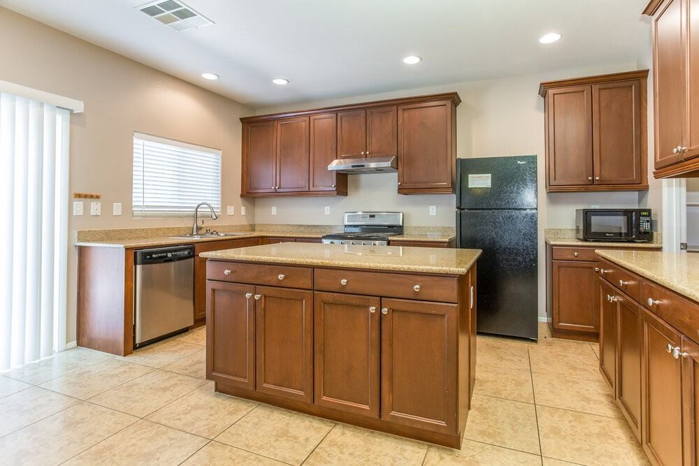 9657 Bouncing Ball St - Photo 5 of 16