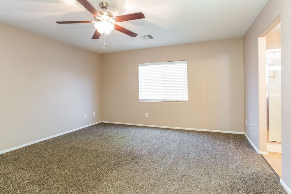 9657 Bouncing Ball St - Photo 7 of 16