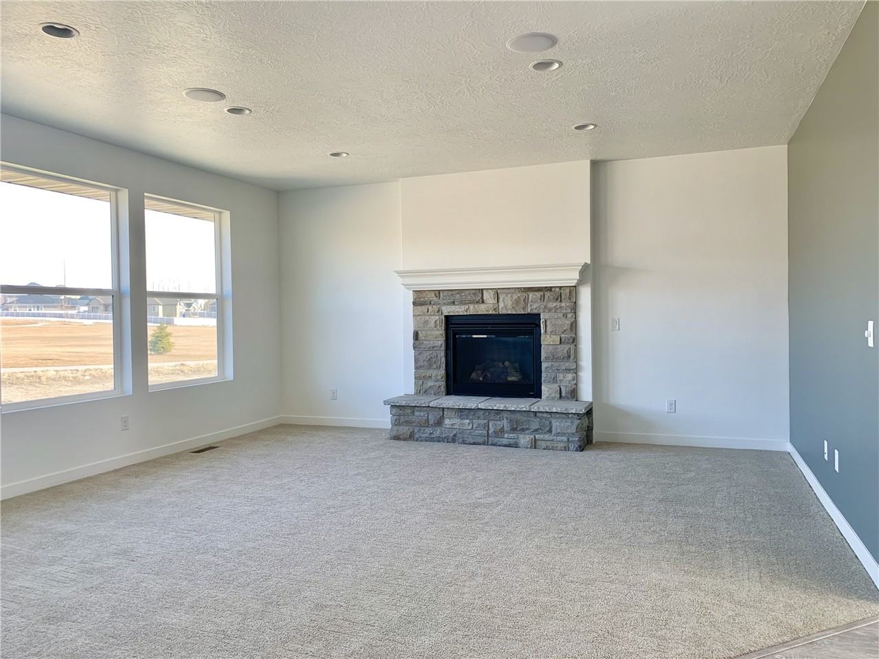 3112 N Park Place St - Photo 3 of 15