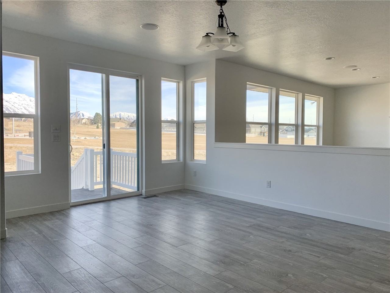 3112 N Park Place St - Photo 4 of 15