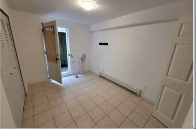 1613 Salal Crescent - Photo 3 of 6