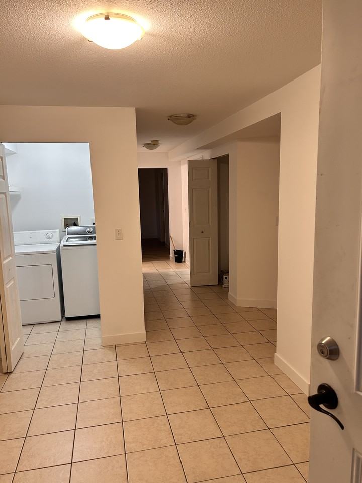 1613 Salal Crescent - Photo 6 of 6