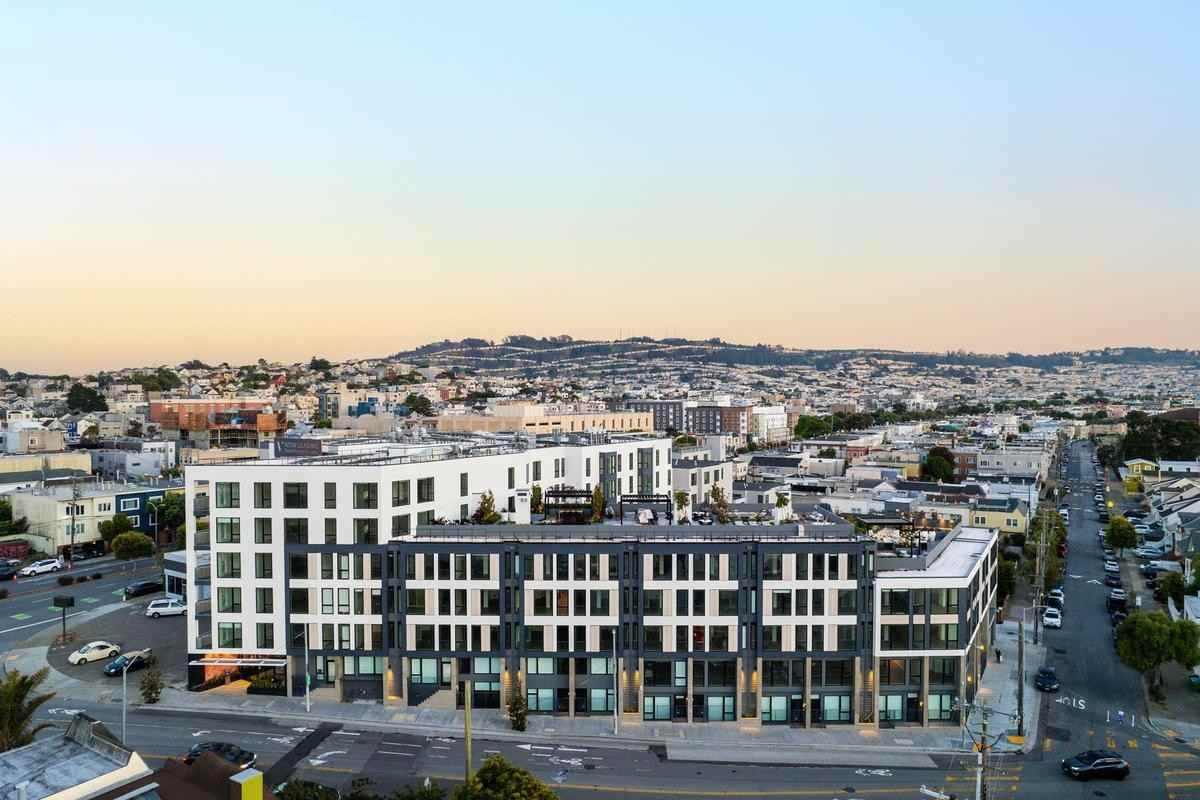 99 Ocean Ave - Photo 3 of 28