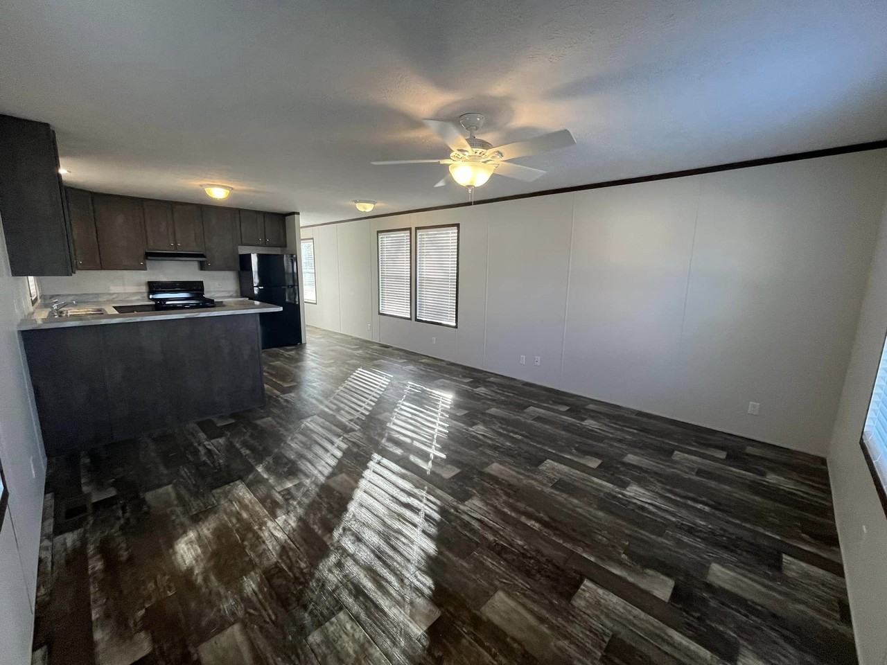 1319 W Plum St #75 - Photo 5 of 31