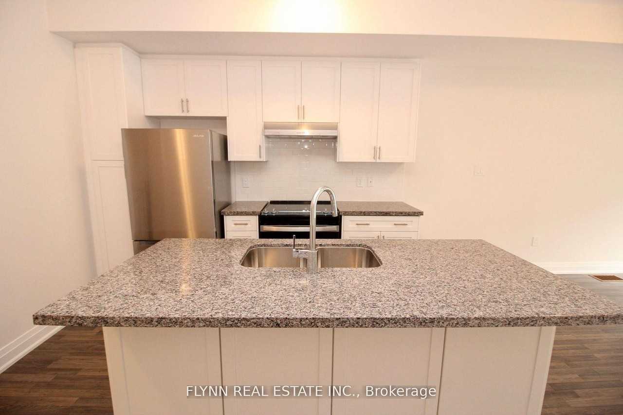 33 Creekbank Road - Photo 3 of 19