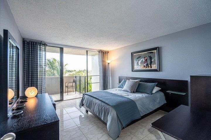 1830 Embassy Drive #411 - Photo 6 of 7