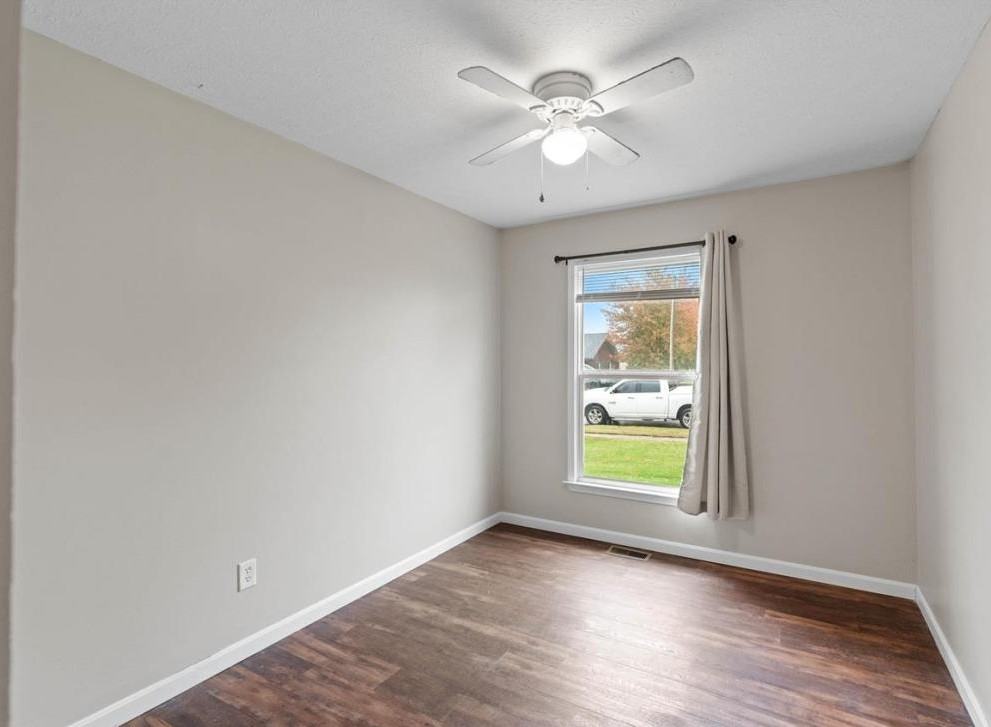 1019 Colonial Dr - Photo 7 of 9