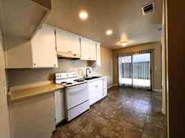 featured image of 411 S 6th Ave