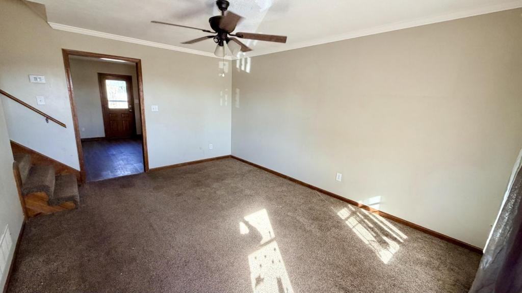 2010 Wornall Rd - Photo 2 of 11