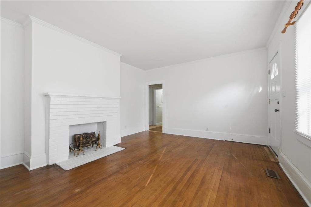 801 Carey St - Photo 5 of 22