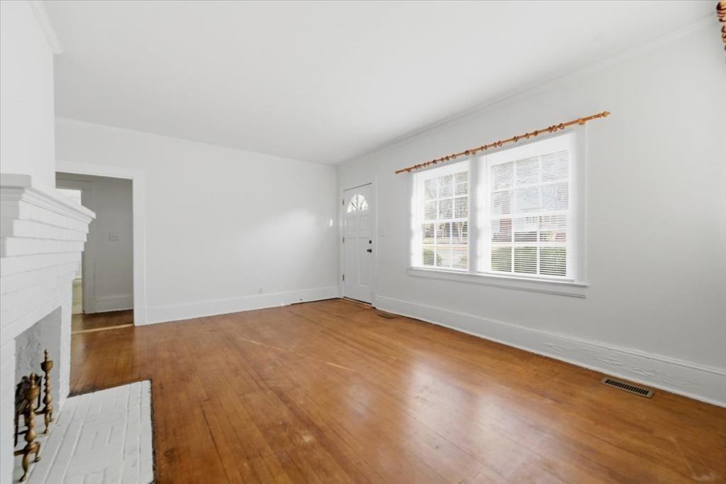 801 Carey St - Photo 7 of 22