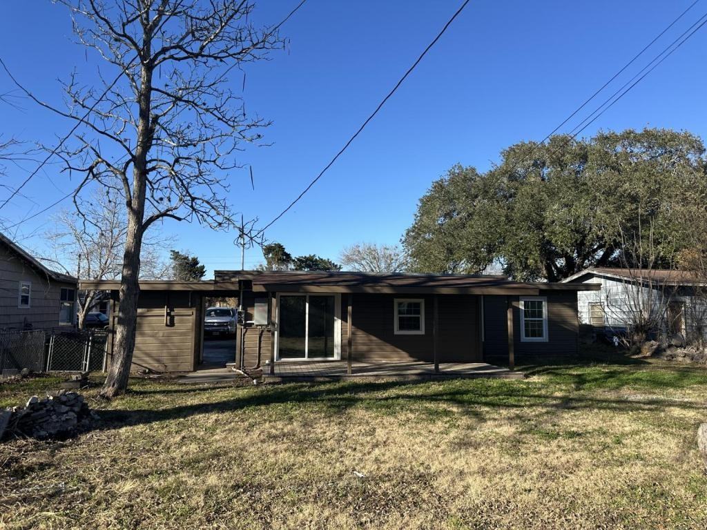 1709 Navidad St - Photo 5 of 24