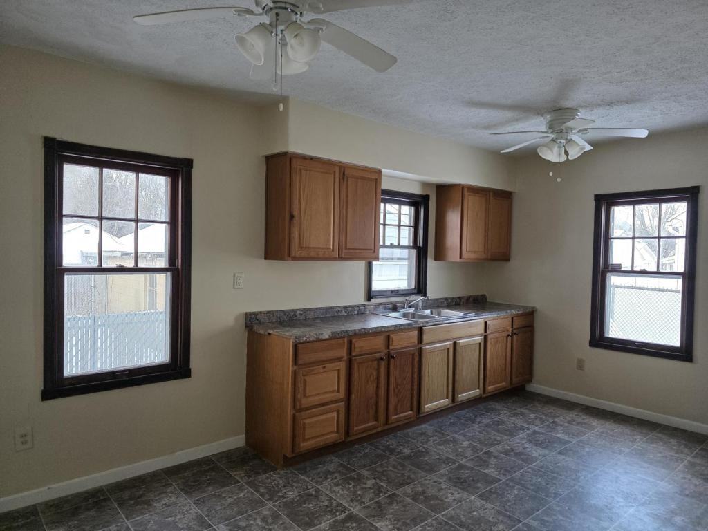 224 Maryland St Nw - Photo 6 of 24