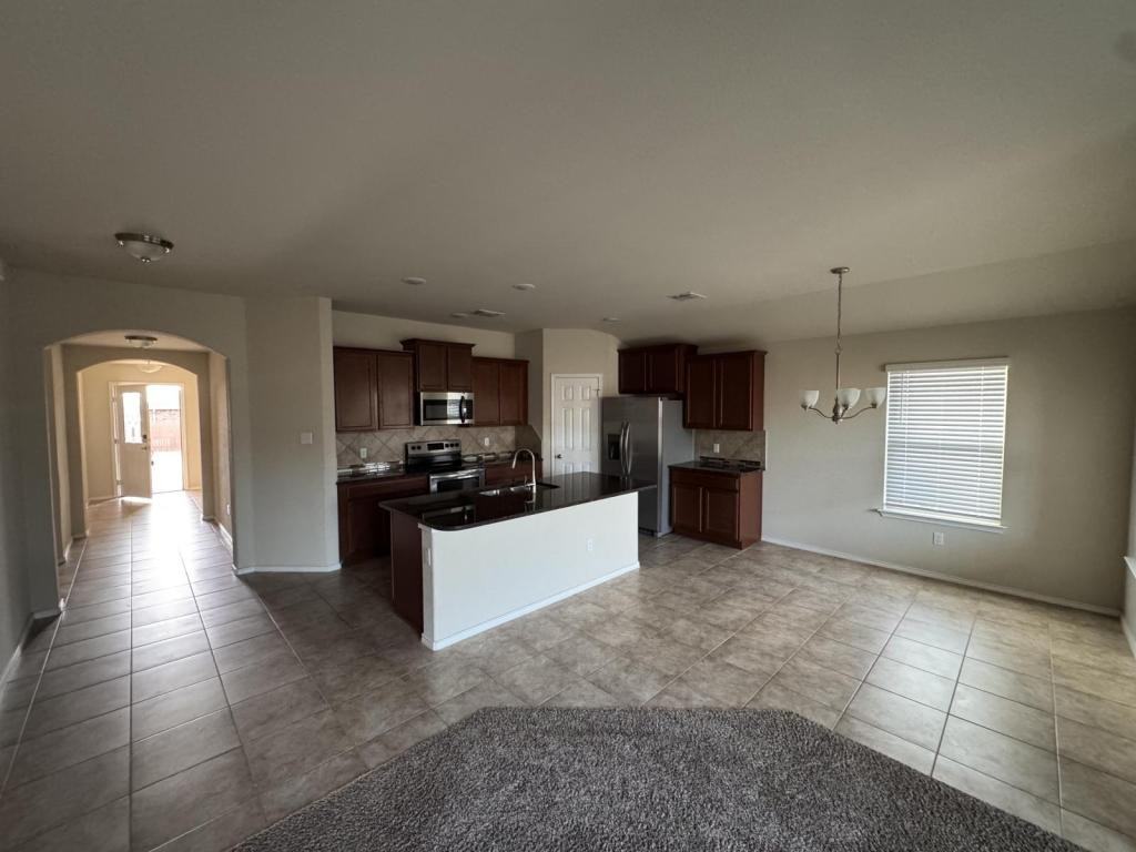 8514 Pleasant Trail Dr - Photo 3 of 12