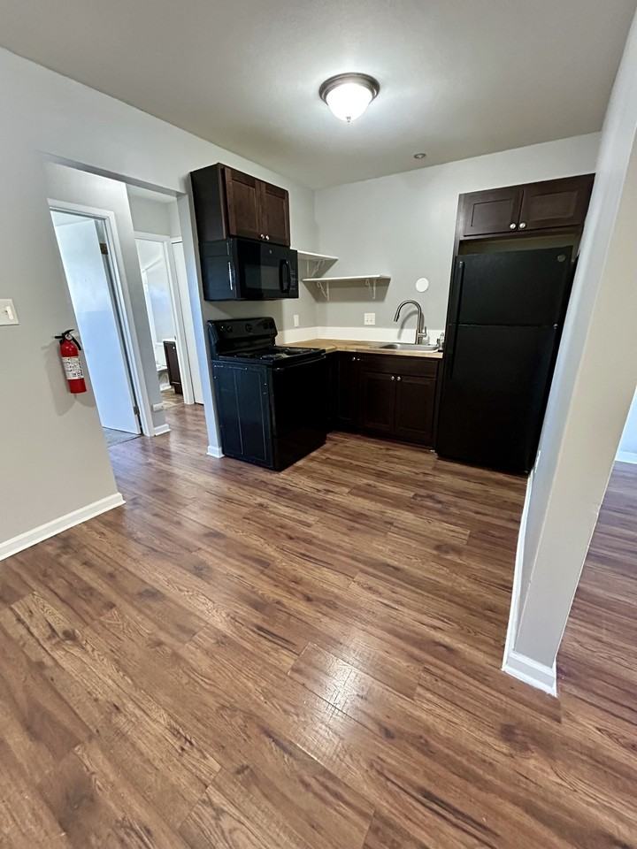 2254 1st St #11 - Photo 3 of 10