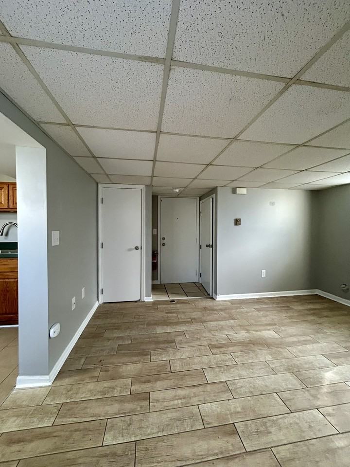 18704 Jefferson #3 - Photo 2 of 10