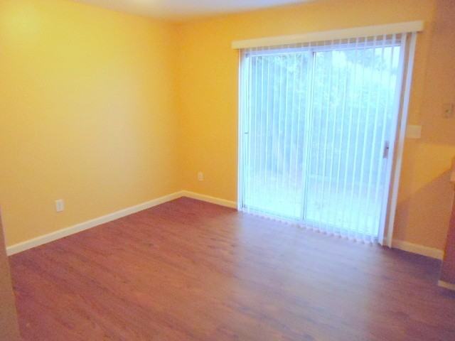 403 Maple St #B - Photo 2 of 12