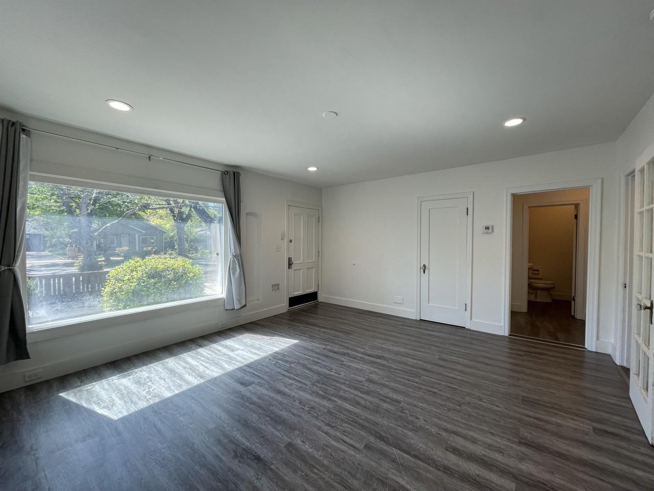 266 E 6th Ave #2 - Photo 6 of 10