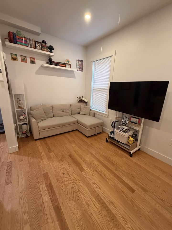 31 Green St #5 - Photo 7 of 11