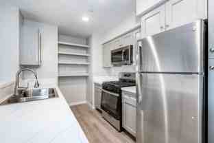 1819 E 9th St #305 - Photo 1 of 1