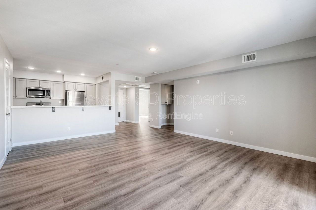 1819 E 9th St #305 - Photo 6 of 27