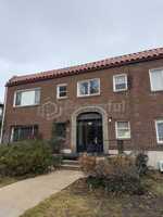 featured image of 417 N Wall St #9