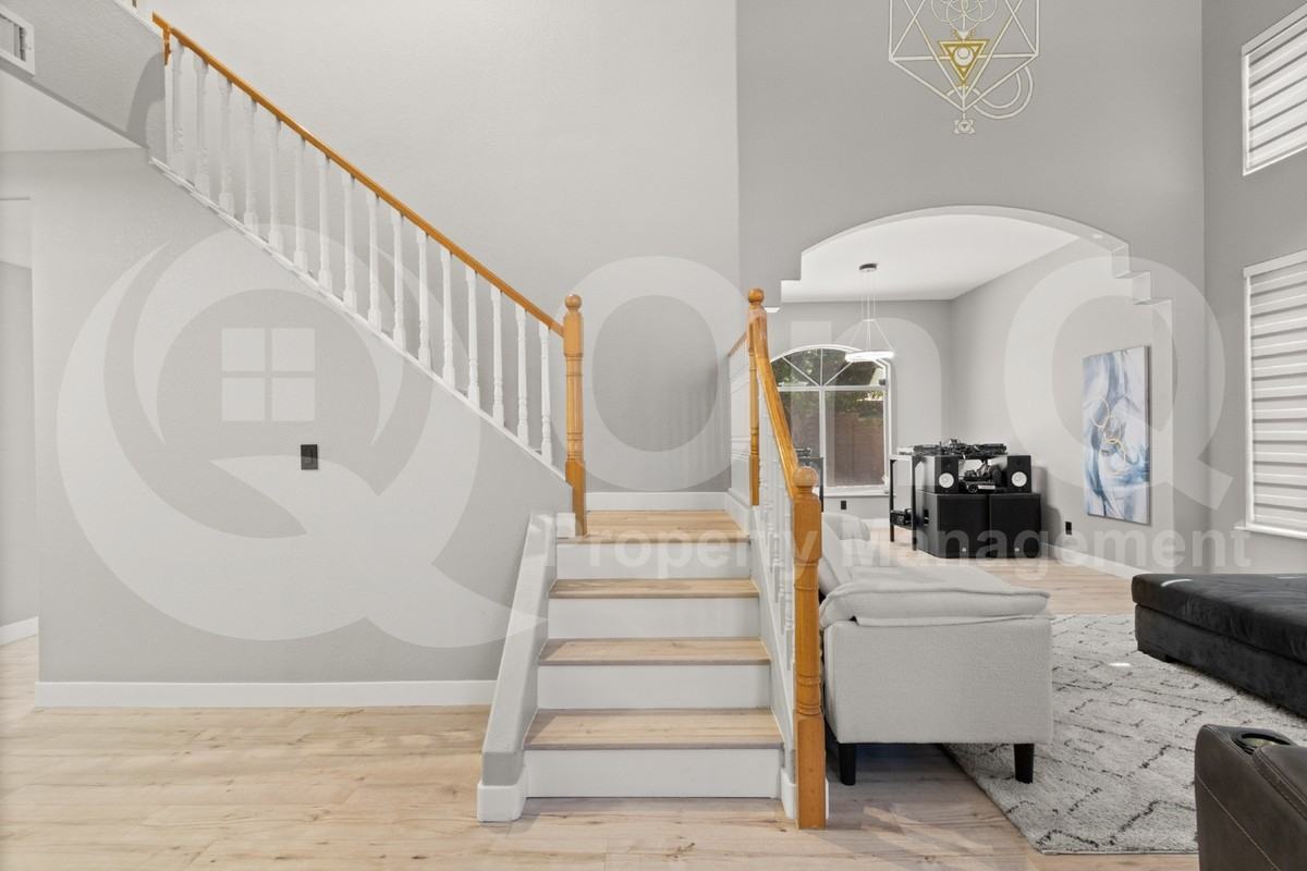 1018 E Silverwood Dr - Photo 7 of 43