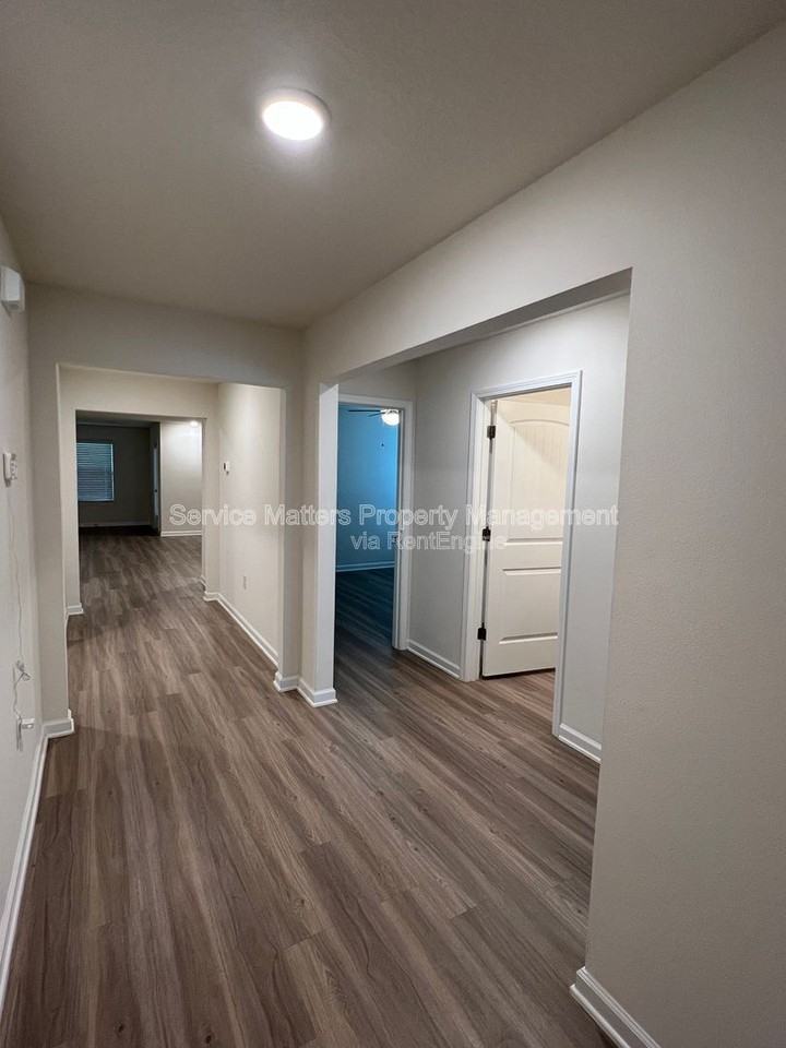 5811 Blackhorse Cir - Photo 5 of 31