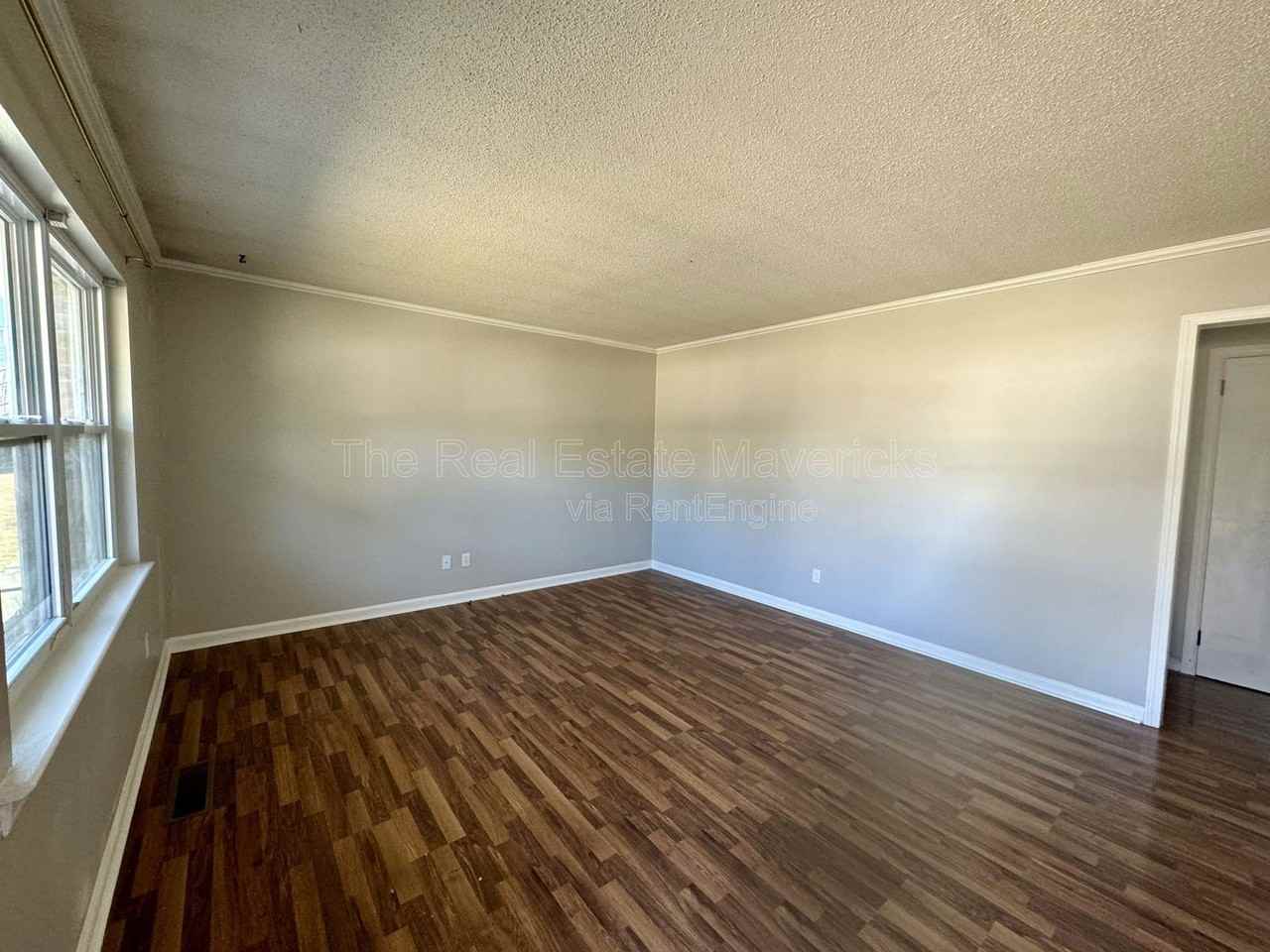 3624 Missionaire Ave #1 - Photo 3 of 10