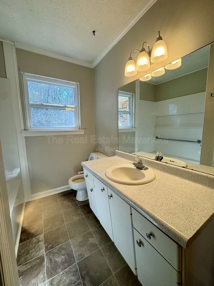 3624 Missionaire Ave #1 - Photo 6 of 10