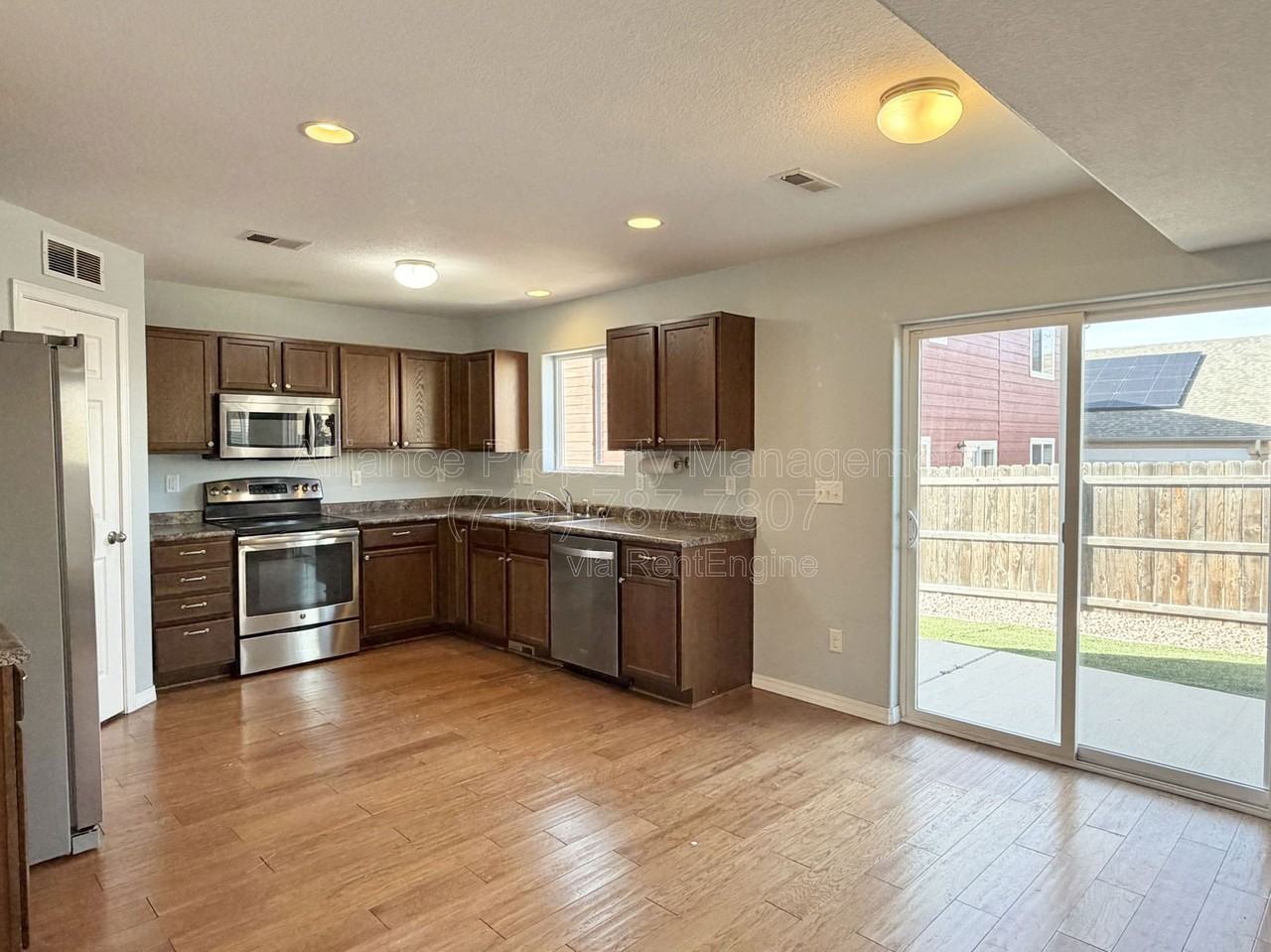 3910 Reindeer Cir - Photo 5 of 30