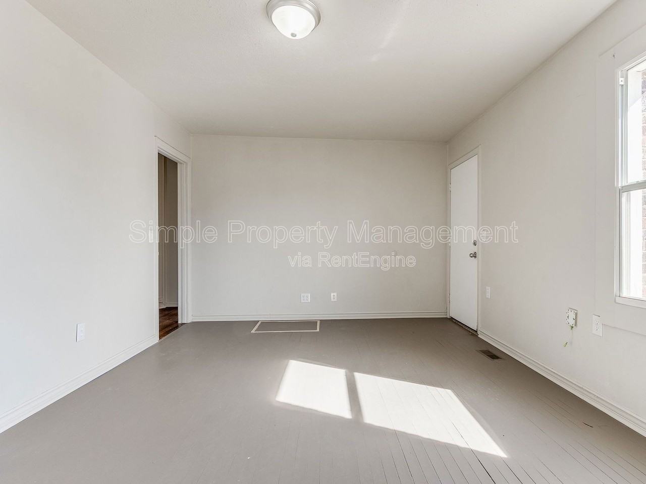 517 E Boeing Dr - Photo 4 of 18